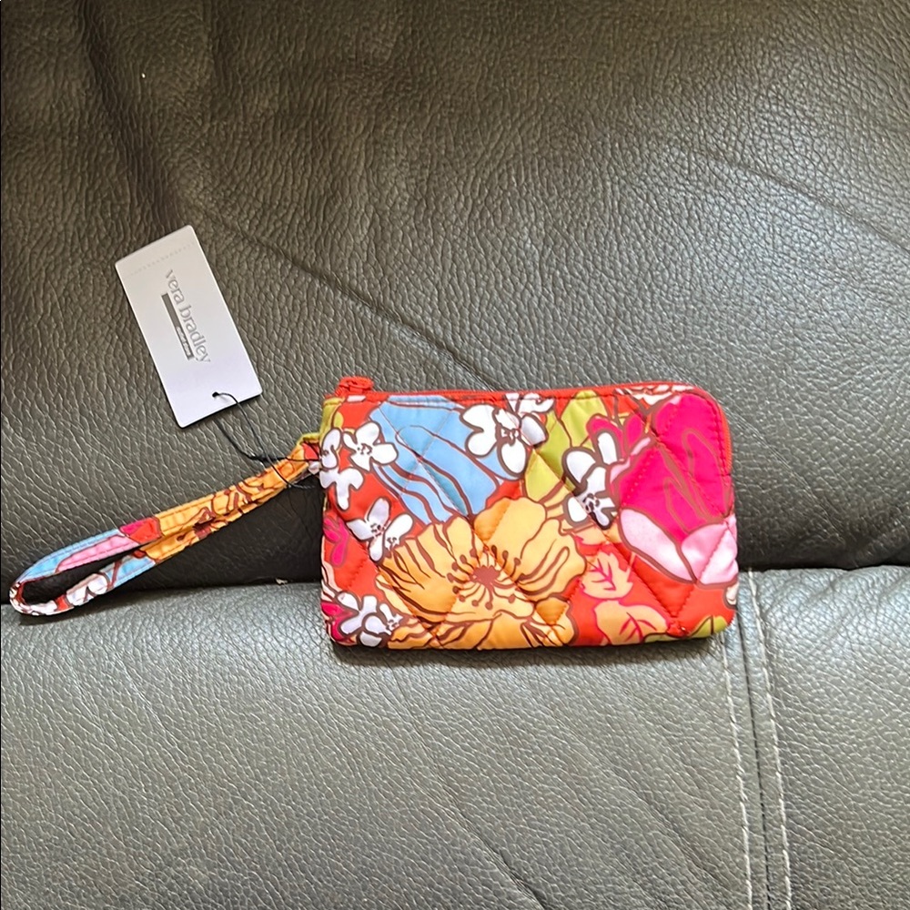 Vera Bradley essential zip wristlet in midday garden